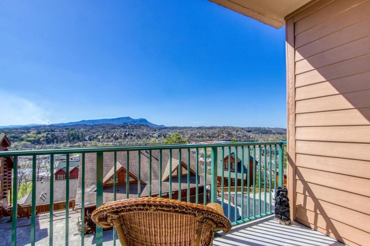 Gorgeous 2Bd 2Bth Condo With Mountain Views Pool Hot Tub Game Room Close To Parkway Пиджен Фордж Екстериор снимка
