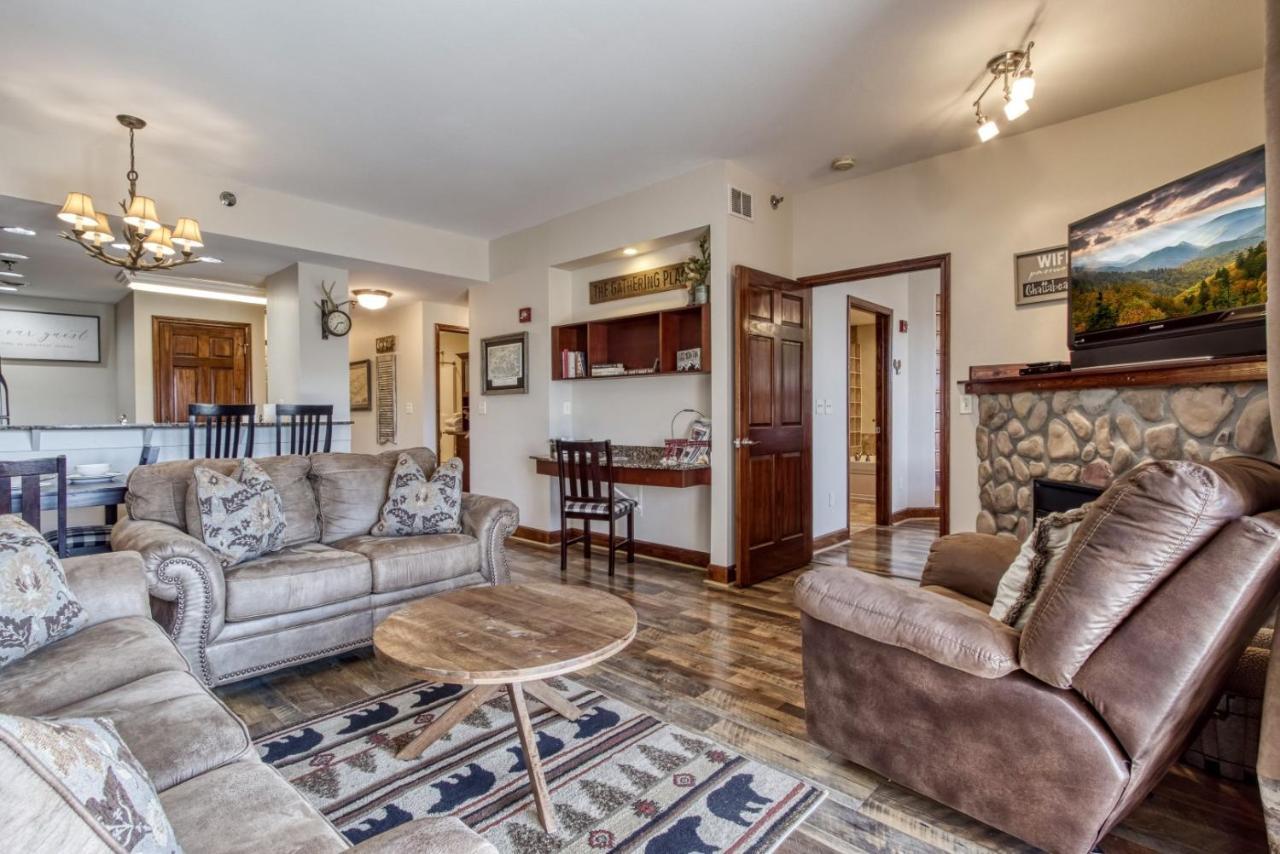 Gorgeous 2Bd 2Bth Condo With Mountain Views Pool Hot Tub Game Room Close To Parkway Пиджен Фордж Екстериор снимка