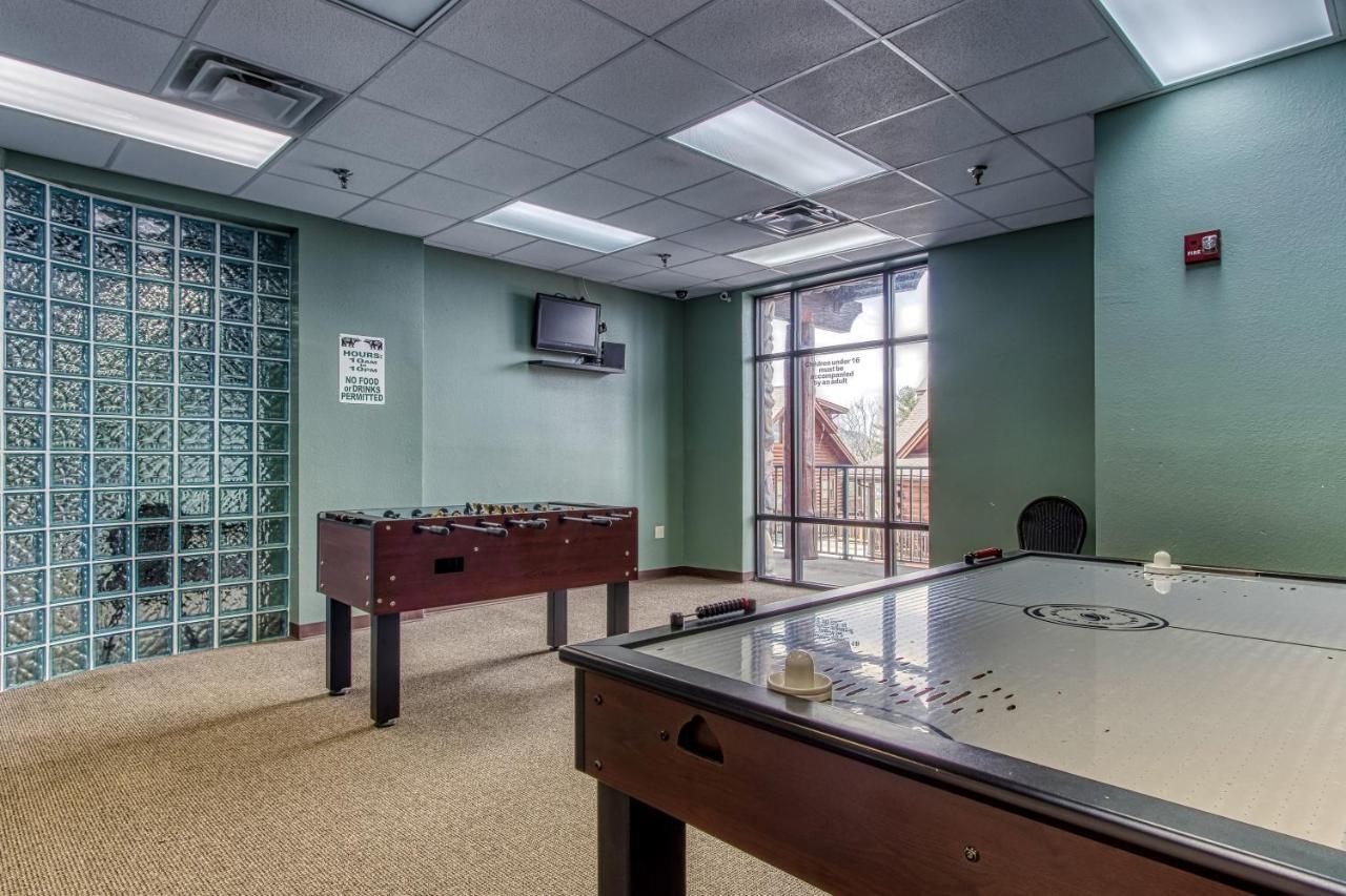 Gorgeous 2Bd 2Bth Condo With Mountain Views Pool Hot Tub Game Room Close To Parkway Пиджен Фордж Екстериор снимка